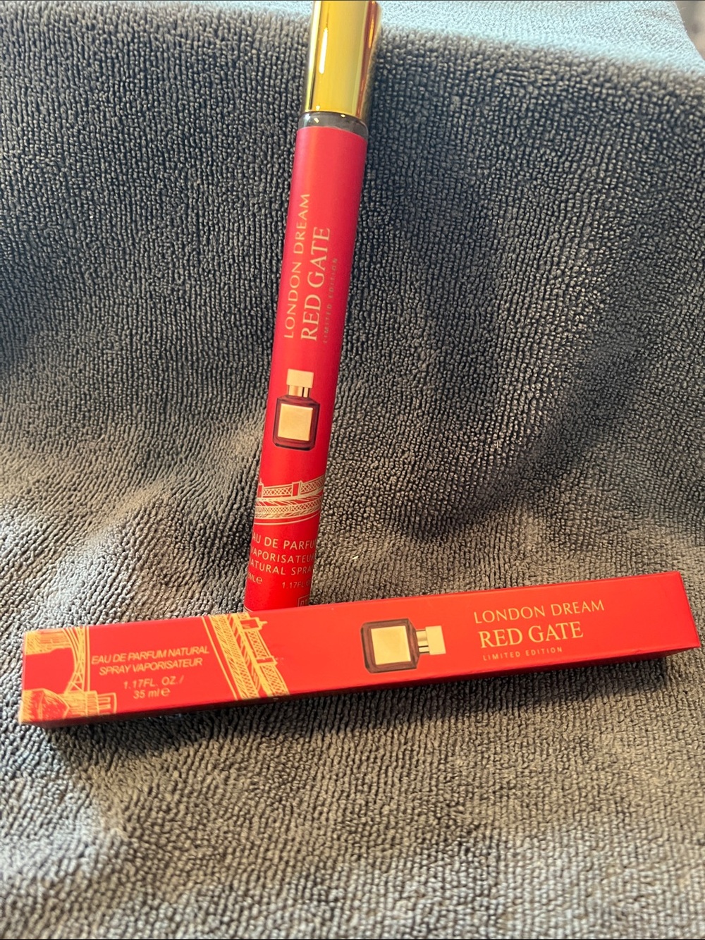 Red Gate Eau de Parfum Spray - Red